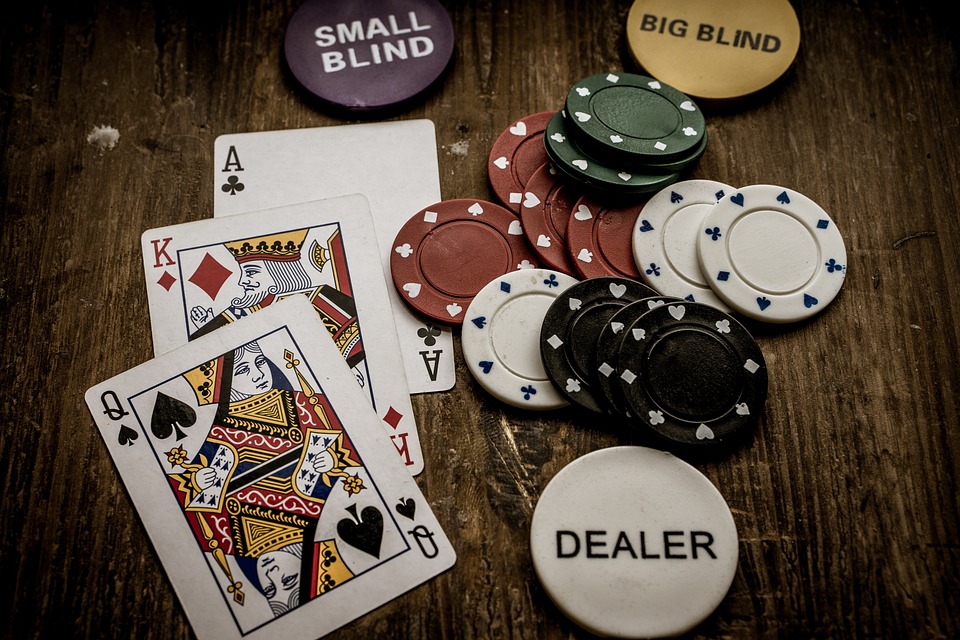 10+ Simple Tips To Help You Advance Your Poker Game